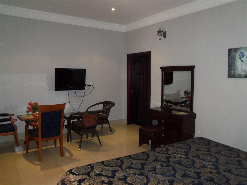 Royal Residence Hotel Apartments Oumm al Qaïwaïn Extérieur photo