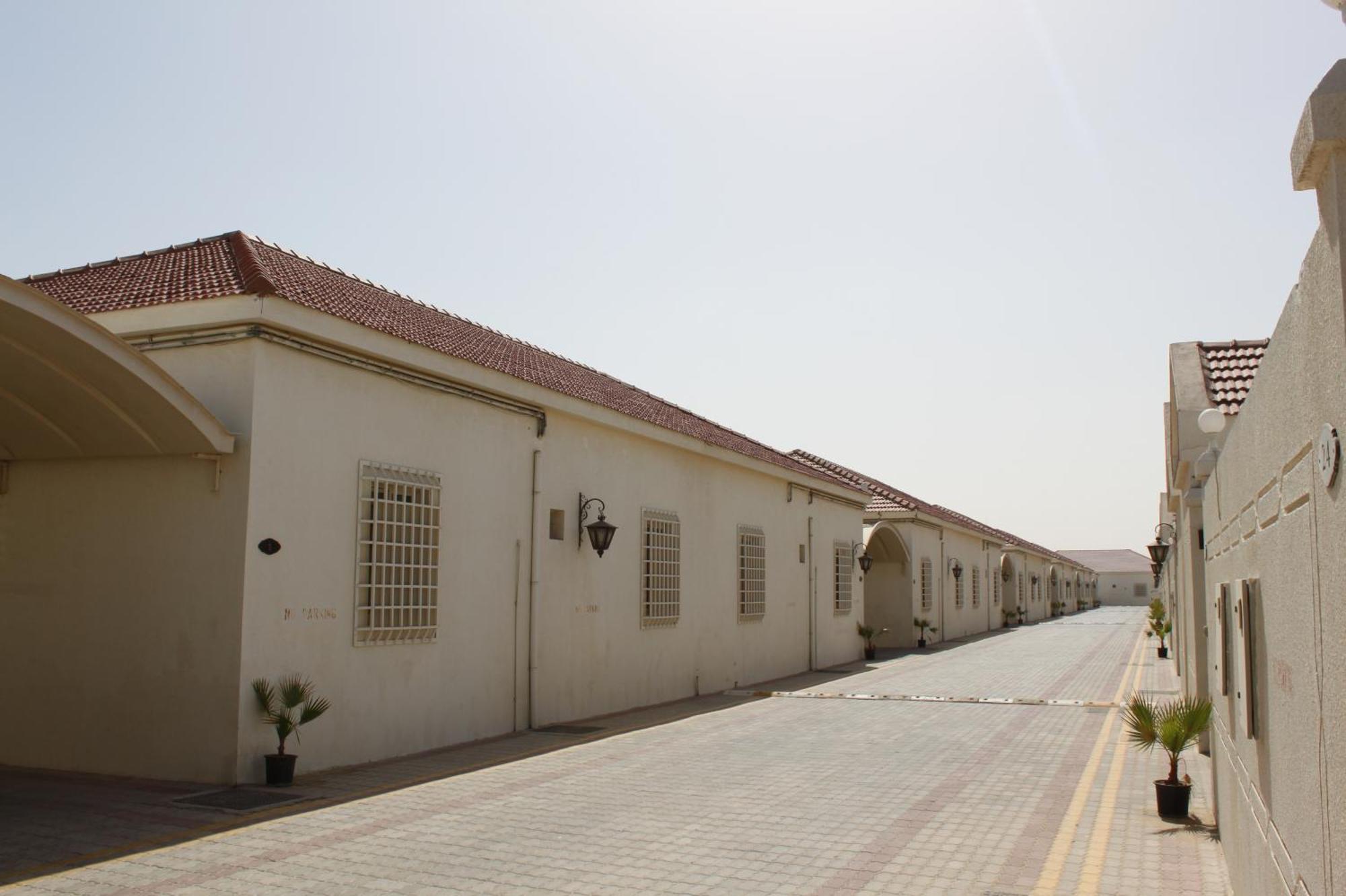 Royal Residence Hotel Apartments Oumm al Qaïwaïn Extérieur photo