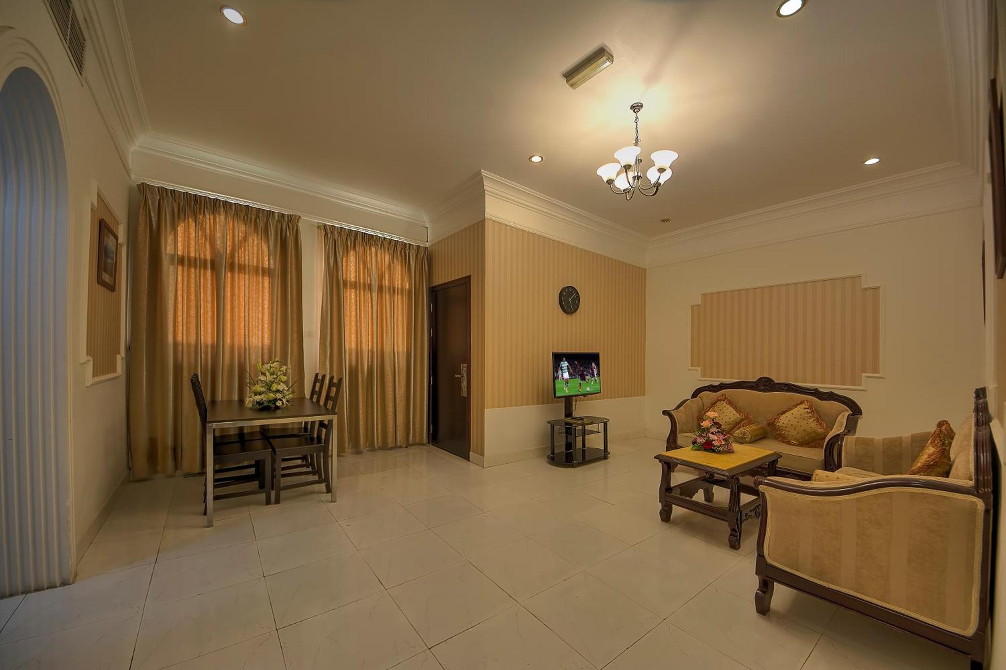 Royal Residence Hotel Apartments Oumm al Qaïwaïn Extérieur photo